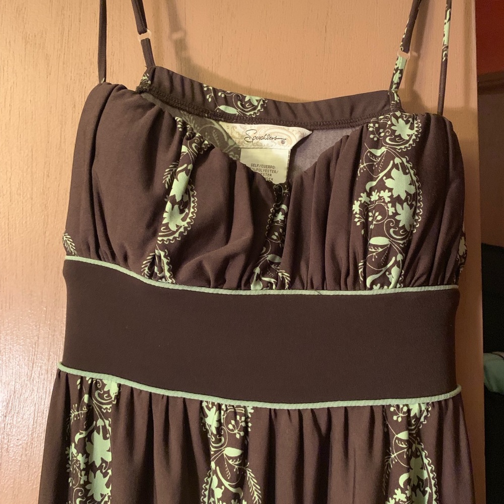 Cute brown/green/white dress